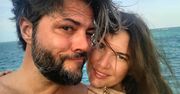 Rozebrany Olivier Janiak wrzucił zdjęcie z żoną: „Wstajesz i wiesz”. Karolina Malinowska nie pozostała obojętna na to, co zobaczyła. „Tyle w temacie”