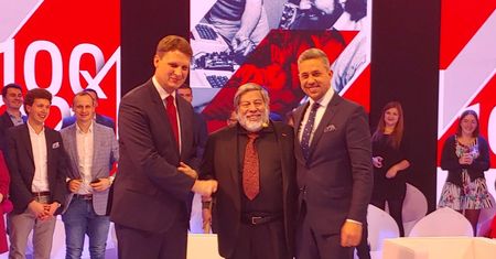 Steve Wozniak:  Facebook za bardzo urósł. Potrzebne są regulacje