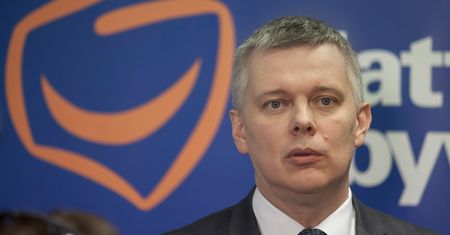 Siemoniaka wiedział o współpracy MON z NCSS
