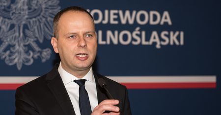 Wojewoda dał zgodę na syreny alarmowe. A potem cofnął