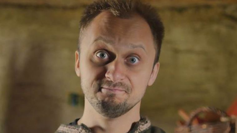 W 2013 roku opublikował pierwszy film "Historii bez cenzury". Teraz wydaje trzecią książkę