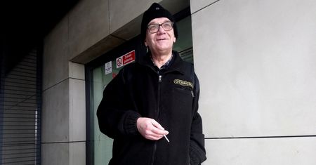 Śpiewają kolędy, a nocny stróż czuwa. Raz dostał karpia w galarecie