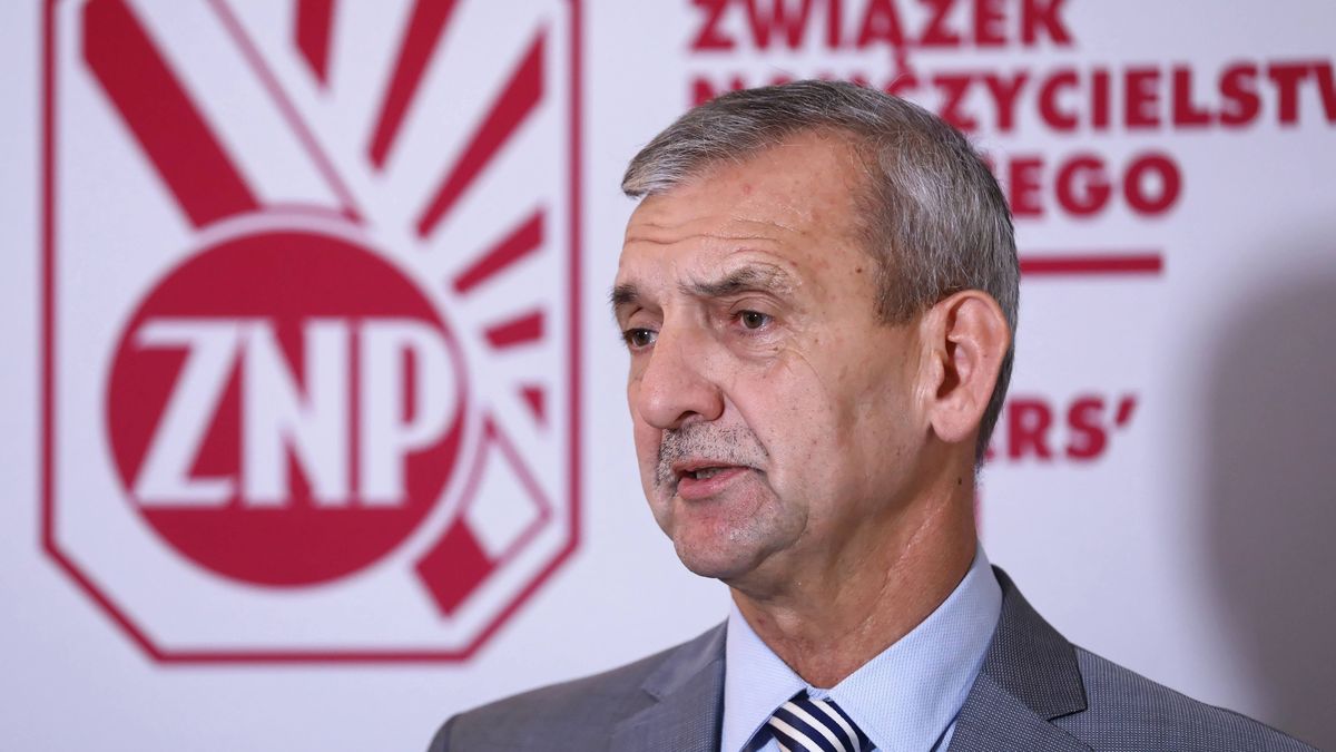 ZNP apeluje do MEN: kwietniowe i majowe egzaminy powinny zostać odwołane
