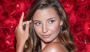 Julia Wieniawa rzuciła fanom nowe wyzwanie. Przy okazji pokazała zdjęcie z mamą