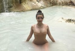 Julia Wieniawa w kostiumie kąpielowym we Włoszech