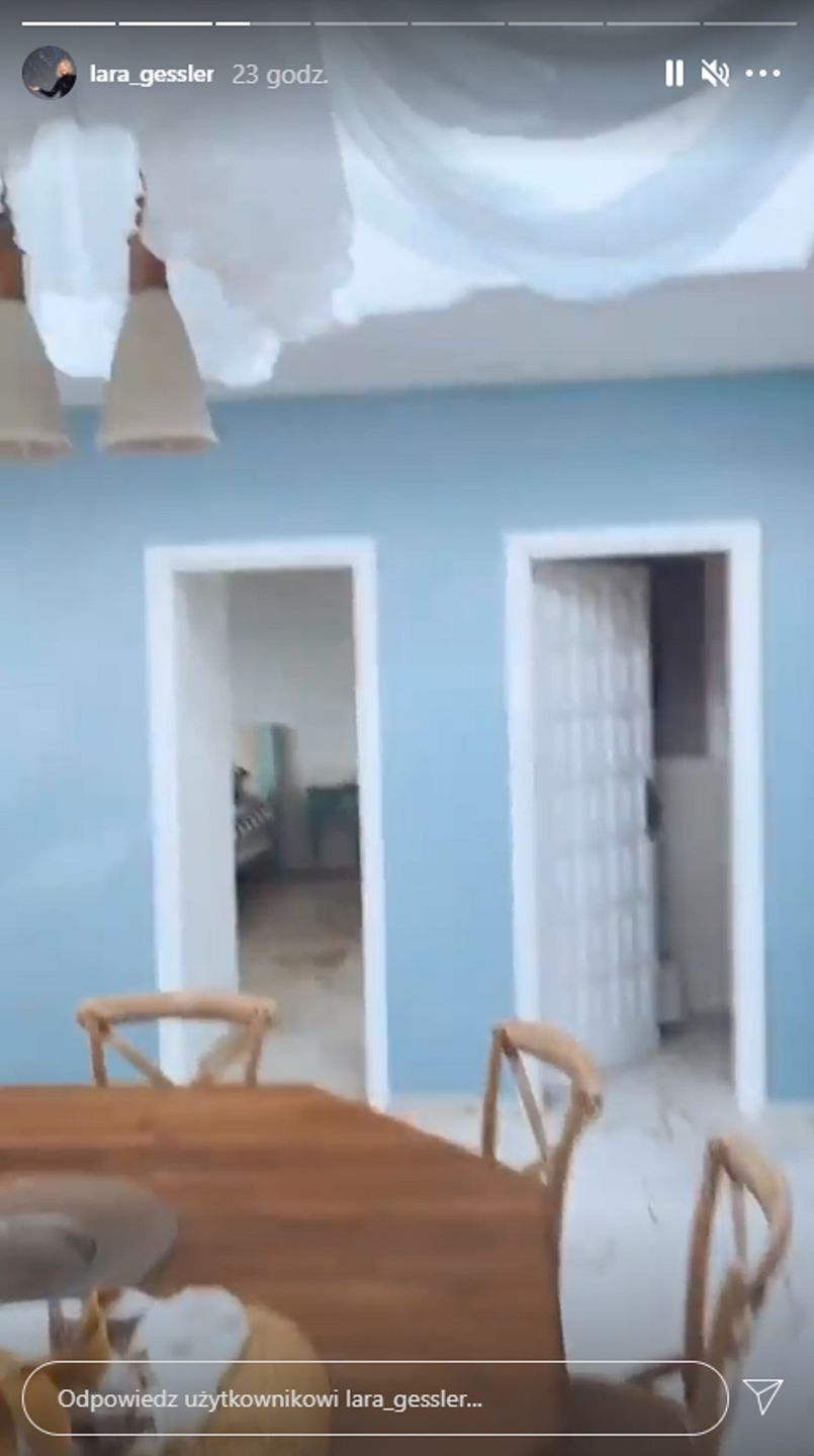 Lara Gessler z Neną za granicą