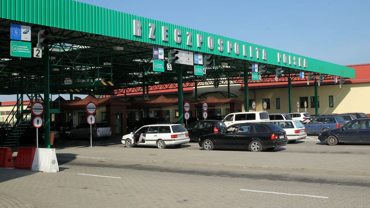 Polsko-rosyjskie przejście w Grzechotkach.
