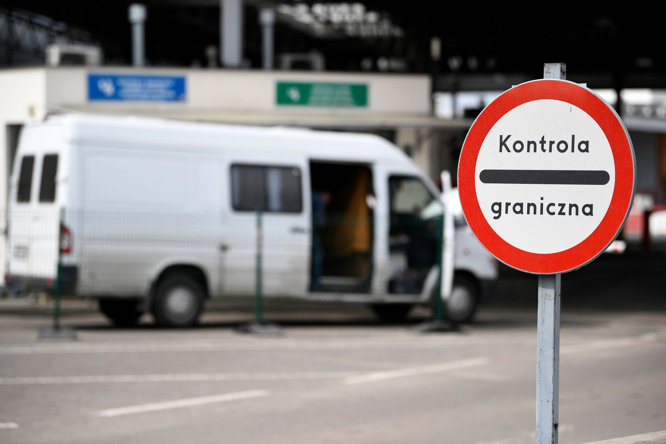 Kontrola autobusu z dziećmi trwała na granicy ponad dwie godziny