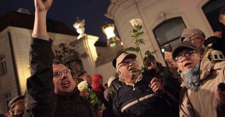 Minister Mariusz Błaszczak atakuje "totalną opozycję": hodują nowego Ryszarda Cybę