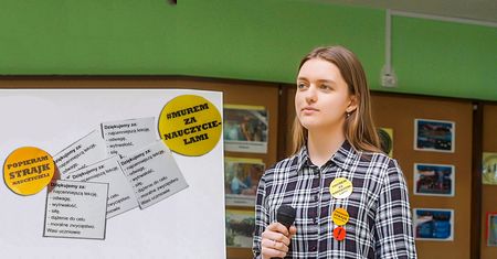 Nauczyciele wrócili do szkół. Tak przywitali ich uczniowie. "Dla nas wygrali"