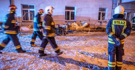 Pomorskie. Po pożarze hospicjum w Chojnicach zwołano sztab kryzysowy. "Ogień wybuchł tam, gdzie byli najsłabsi"