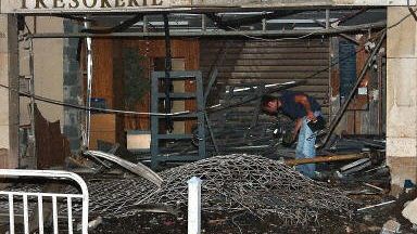 Policja w miejscu eksplozji