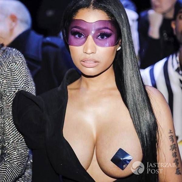 Stylizacja Nicki Minaj podczas paryskiego Fashion Weeku 2017