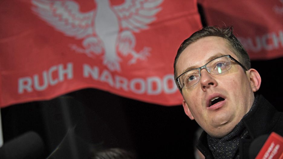 Robert Winnicki, poseł niezrzeszony, zbiera podpisy pod wnioskiem o odwołanie Adama Bodnara z funkcji RPO.