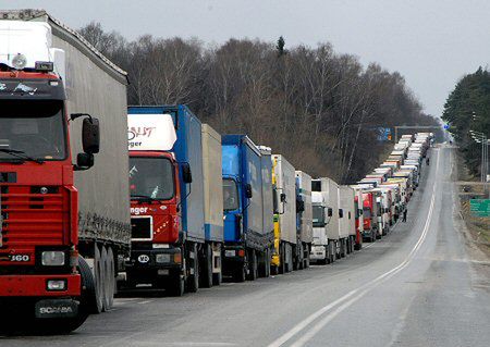 Kierowcy ciężarówek odblokowali przejście w Hrebennem
