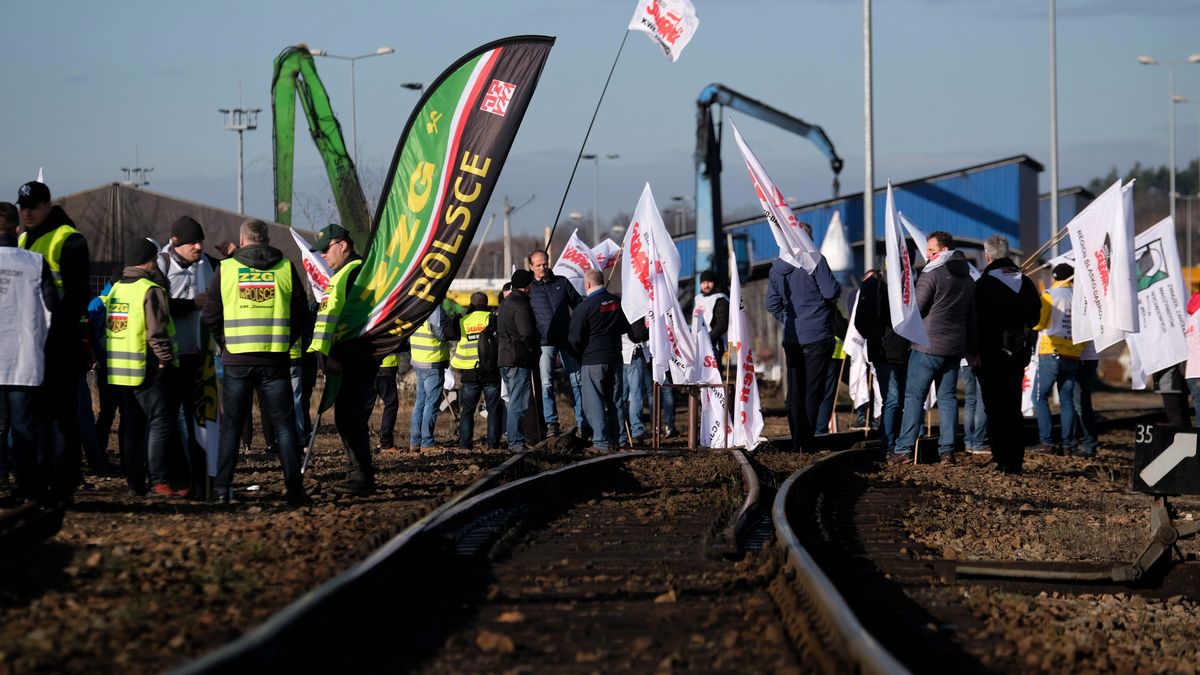 Protest związkowców trwał cztery godziny. Efekt: sześć opóźnionych pociągów