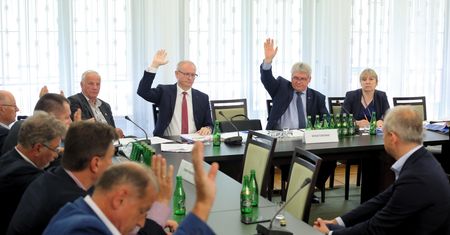 Senacka komisja wysłuchała kandydatów na ławników. "Mój adres jest znany policji"
