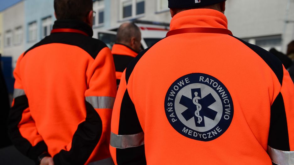 Ratownicy pracujący w pogotowiu jeśli tylko mogą, odmawiają wyjazdów do osób z podejrzeniem zakażenia koronawirusem