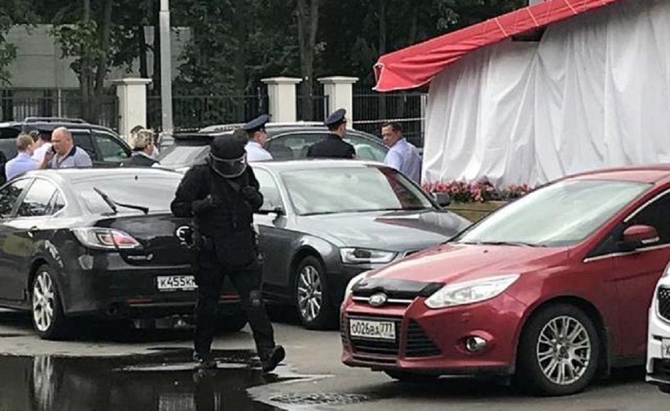 Uzbrojony napastnik wziął zakładników w Moskwie