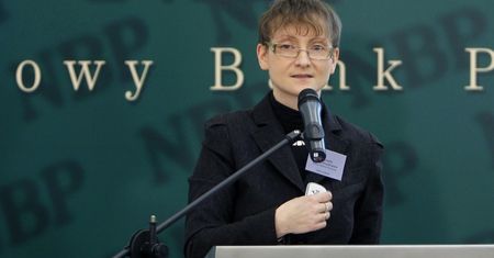 Konflikt interesów w KNF? Z banku wprost do nadzoru, który... kontroluje bank