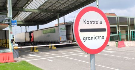 Kraków: pseudokibice zatrzymani przez Straż Graniczną. Przemycali uchodźców