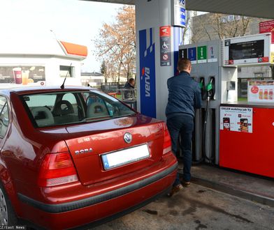 Paliwo wyjątkowo tanie. Na niektórych stacjach litr benzyny grubo poniżej 4 zł