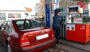 Paliwo wyjątkowo tanie. Na niektórych stacjach litr benzyny grubo poniżej 4 zł