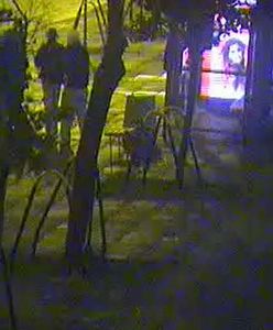 Dostał butelką w twarz, bo zwrócił im uwagę