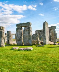 "Stonehenge to kupa kamieni, a wieża Eiffla wcale nie taka piękna". Turyści: popularne atrakcje zawodzą