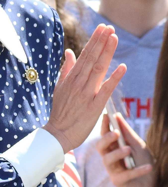 Księżna Kate bez lakieru do paznokci