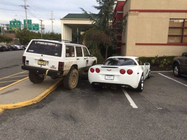 Jeep vs. Corvetta