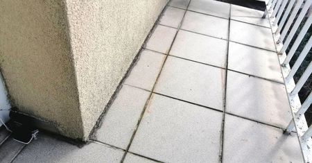 Fugi na balkonie po zimie będą jak nowe. Wystarczy domowa pasta za parę złotych