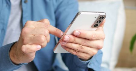 Twój telefon też ma wbudowaną funkcję, która w razie niebezpieczeństwa uratuje ci życie