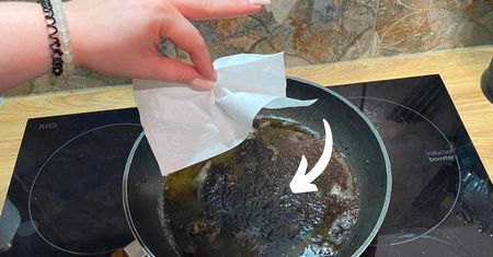 Zawsze, kiedy przypalę patelnię, mam pod ręką chusteczkę. W 15 minut rozpuszcza cały brud!