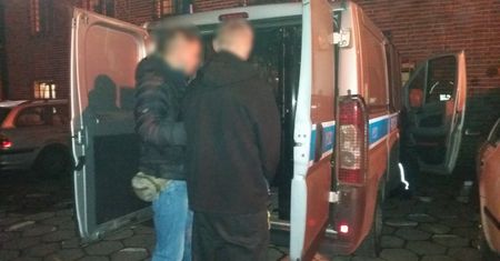 Makabra w Zabrzu. Zadźgał konkubinę śrubokrętem i wezwał policję