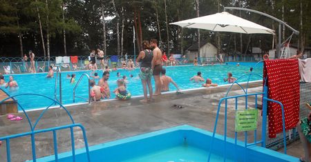 Basen w Powsinie zamknięty do odwołania. "Pomylił toaletę z niecką basenu"