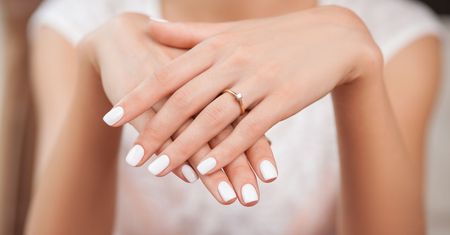 Minimalistyczne pierścionki za nieduże pieniądze. Świetnie sprawdzą się jako prezent