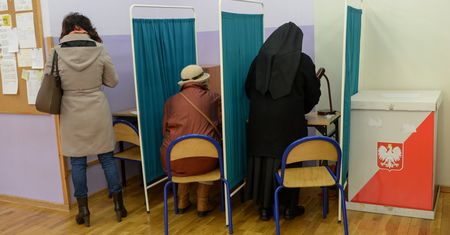 Warszawa. Ponad 9 tys. osób dopisało się do rejestru wyborców
