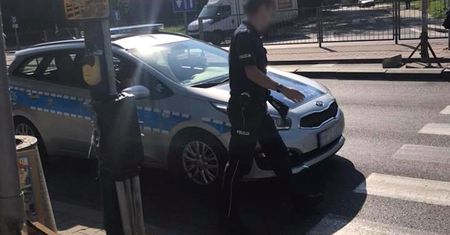 Radiowóz potrącił 80-latka. Policjanci "zostali pouczeni"