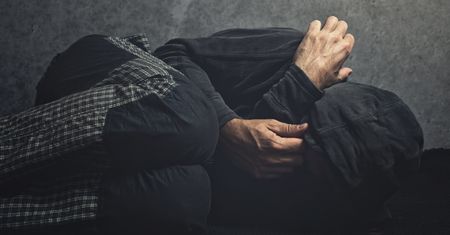 Śląskie. 23-latek oblał spirytusem i podpalił bezdomnego