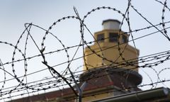 Darłowo. Jest akt oskarżenia dla 32-latka. Zaatakował maczetą dziecko i babcię