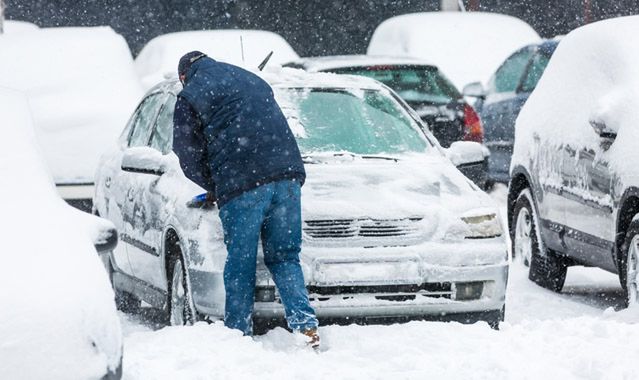 Sprawdź, co zrobić, żeby silnik zapalił zimą