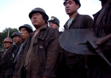 Chińskie kopalnie zamykane w obawie przed zalaniem