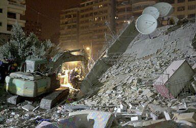 Z ruin zawalonego budynku w Egipcie wydobyto 5 ciał