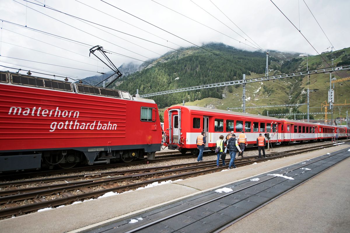 Zderzenie pociągów w Szwajcarii. Jest wielu rannych