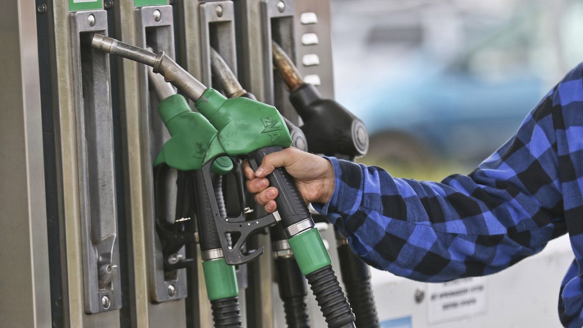 Ceny paliw na stacjach symbolicznie w górę 