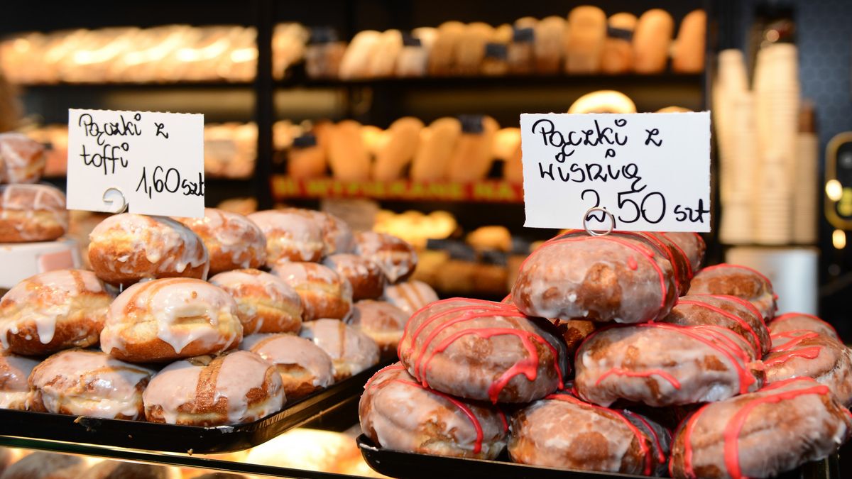 Koronawirus uderzył w cukiernie. Piekarnie radzą sobie lepiej.