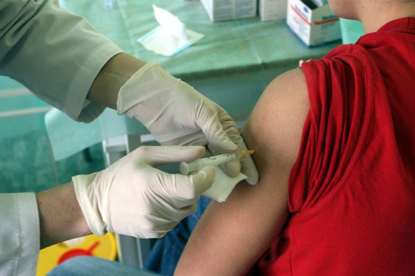 CBOS: większość Polaków jest za obowiązkowym szczepieniem dzieci