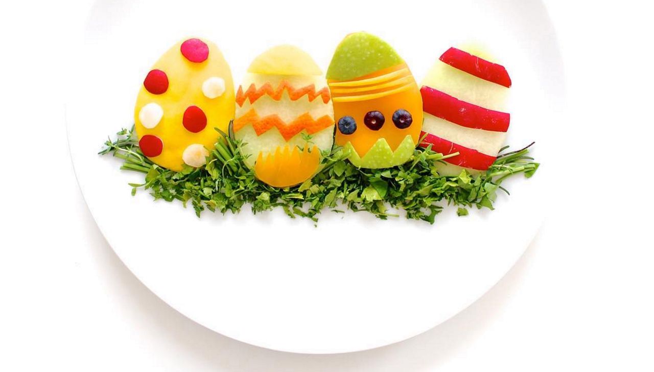 Mówią "nie baw się jedzeniem na talerzu"? Pokaż im to