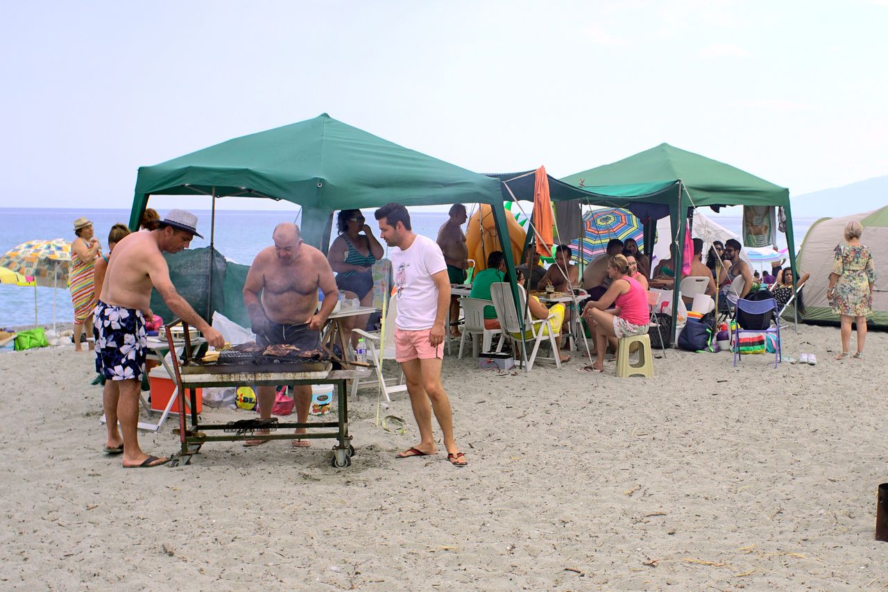 Grillowanie na plaży - piwko i bluzgi. Ahoj, polski Bałtyku!